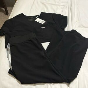 Figs small petite black set